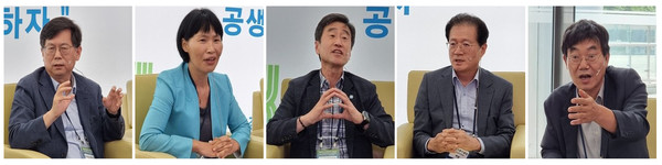 (사진 좌측부터) 백원필 한국원자력학회 회장, 한은옥 세계여성원자력전문인협회 집행위원, 김병기 원자력국민연대 공동의장, 백훈 국제언론인클럽 국제ESG위원장,박태순 사회갈등연구소장,