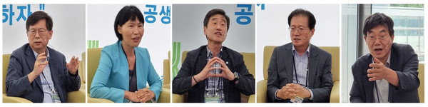 (사진 좌측부터) 백원필 한국원자력학회 회장, 한은옥 세계여성원자력전문인협회 집행위원,  김병기 원자력국민연대 공동의장, 백훈 국제언론인클럽 국제ESG위원장,박태순 사회갈등연구소장,